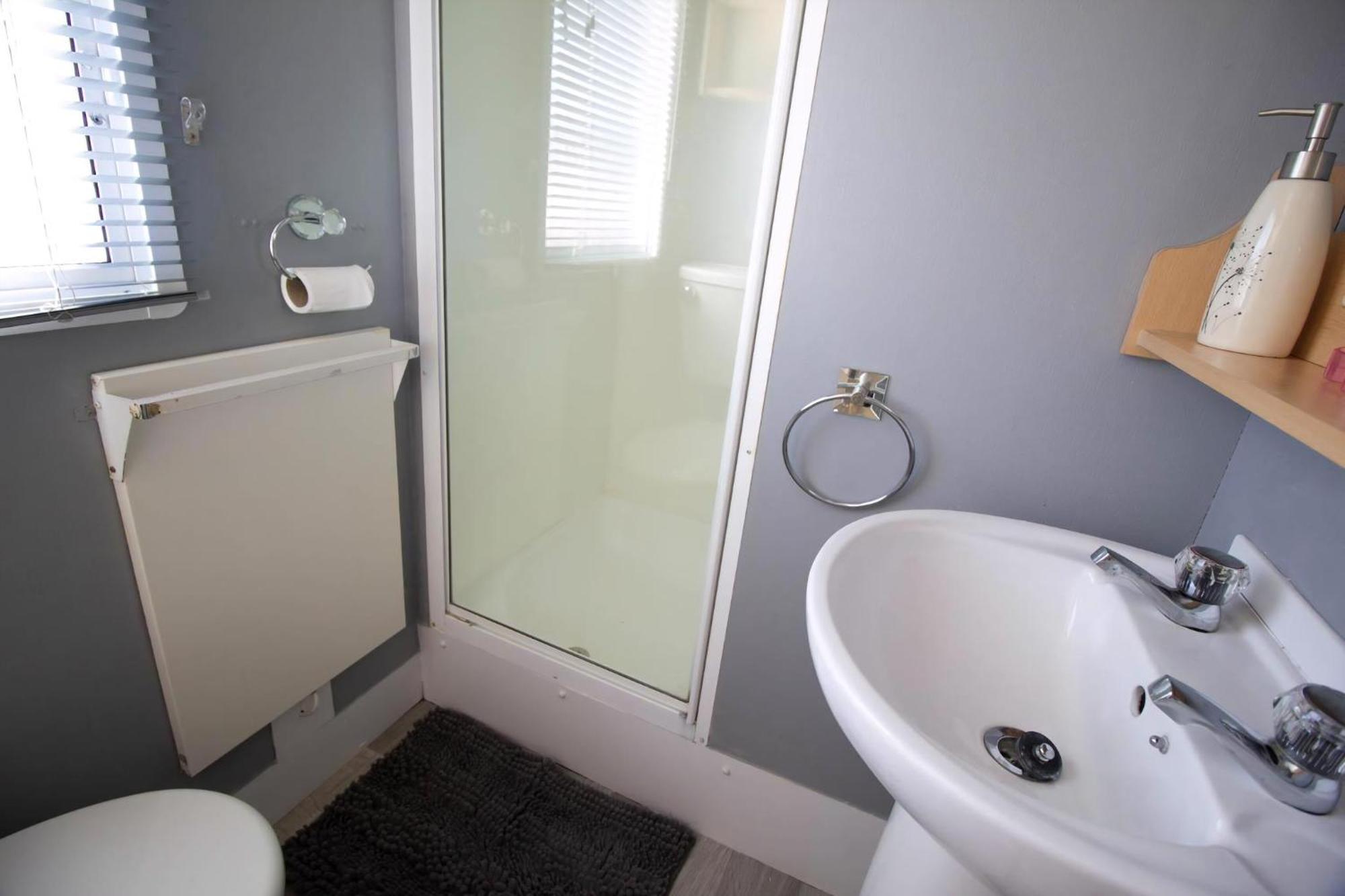 Great 8 Berth Caravan For Hire In Skegness Ref 33069F Exterior foto